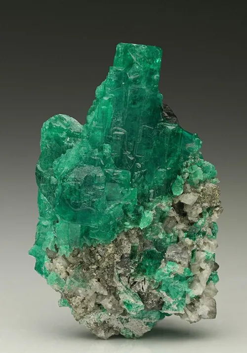 Can Emerald And Diamond Be Worn Together